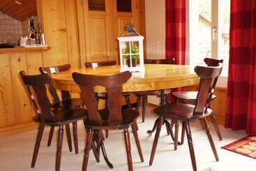 Hotelli Tell And Apartments