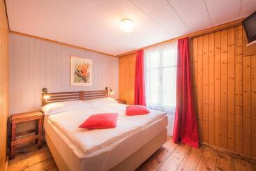 Hotelli Tell And Apartments