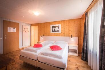 Hotelli Tell And Apartments