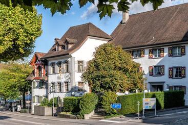Otel Zum Goldenen Kreuz
