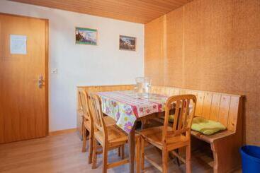 Lehmann's Herberge Hostel