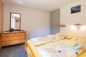 Lehmann's Herberge Hostel