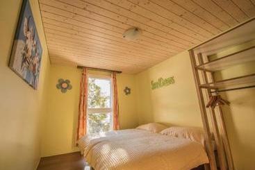 Общежитие Schutzenbach Backpackers For Adults 18 35