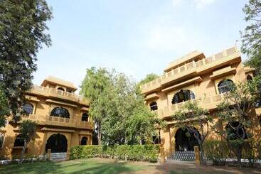 فندق Azizaa Resort And Spa, Jaipur