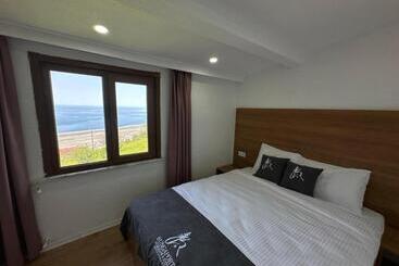 هتل Bungaport Luxury Bungalows&suits