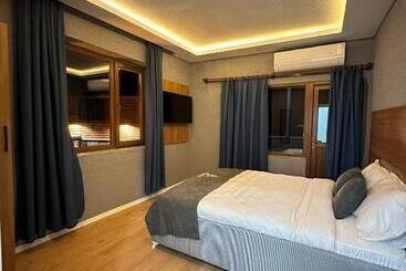 هتل Bungaport Luxury Bungalows&suits