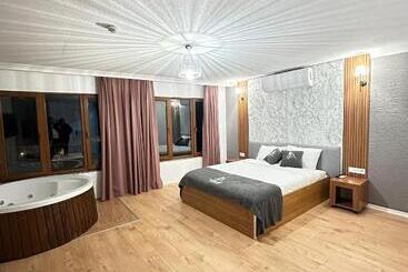 هتل Bungaport Luxury Bungalows&suits