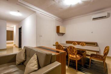 Lakowe Lakes Hotel, Golf And Country Estate By Newmark