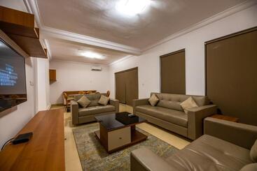 Lakowe Lakes Hotel, Golf And Country Estate By Newmark