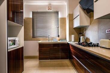 Lakowe Lakes Hotel, Golf And Country Estate By Newmark