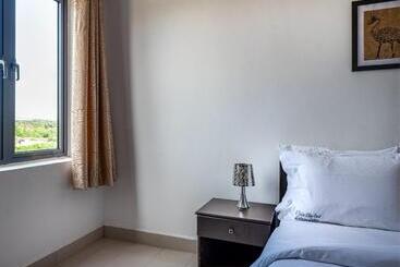 Lakowe Lakes Hotel, Golf And Country Estate By Newmark