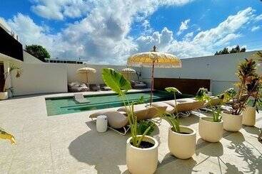 Bali Posh Hotel Pr