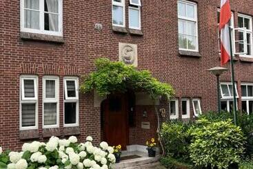 تختخواب و صبحانه Bommelsteijn Lodge