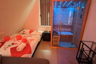 تختخواب و صبحانه Chao Nl 24 Hours Open