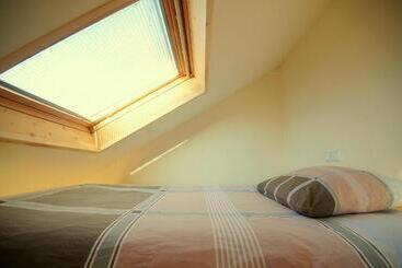 تختخواب و صبحانه Ensche Day Inn