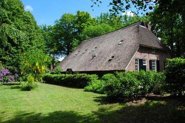 تختخواب و صبحانه Landgoedhoeve Vosbergen