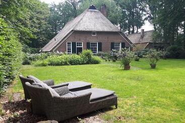 تختخواب و صبحانه Landgoedhoeve Vosbergen