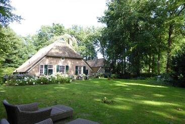 تختخواب و صبحانه Landgoedhoeve Vosbergen