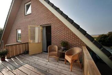Bed & Breakfast  Op 7
