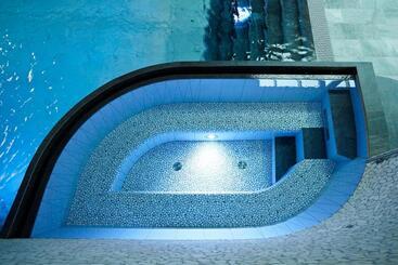 هتل Fort Resort Beemster