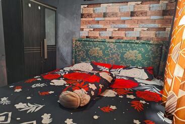 هتل Spot On 93908 Angel Guest House