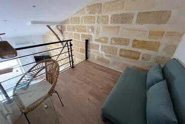 پانسیون Guesthouse Les Maurins