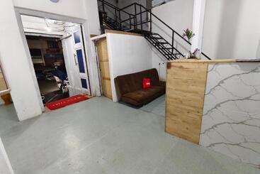 پانسیون Motel Penginapan Sartika