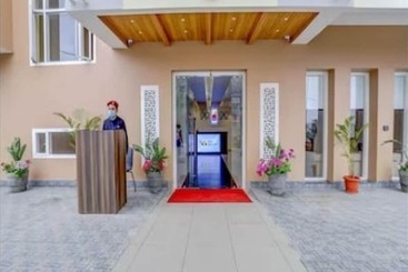 هتل Banari Regency By Summit