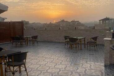 هتل Aziz Egypt Pyramids