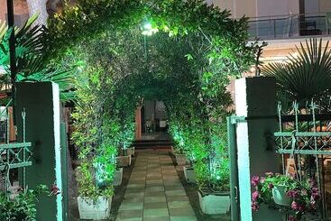 Bar Restorant Hotel “ Mani “