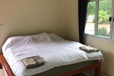 ペンション บ้านอยู่ดีโฮมสเตย์