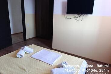 Allaturqa Hotel Hostel