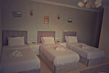 هتل Gem View Hostel