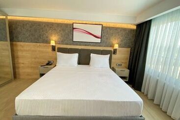 هتل Ramada By Wyndham Dalaman