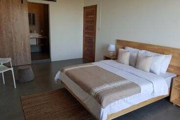 تختخواب و صبحانه Villas Rocher   Deluxe Suite 2a