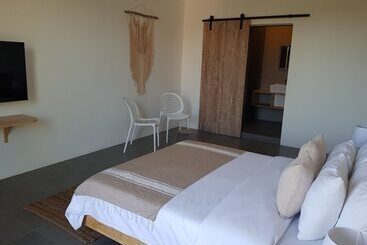 تختخواب و صبحانه Villas Rocher   Deluxe Suite 2a