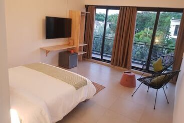 تختخواب و صبحانه Villas Rocher   Deluxe Suite 2a