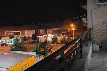 هتل J&m Rooms