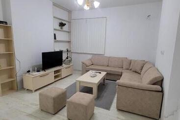 هتل J&m Rooms