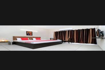 ホテル Oyo Vihan Palace