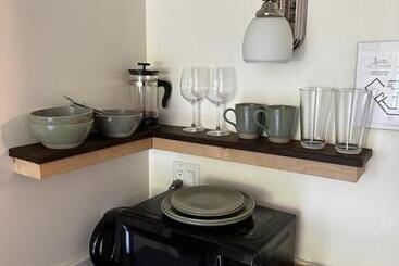 تختخواب و صبحانه Liahona Guest House