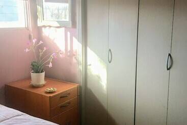 تختخواب و صبحانه Mediterranean Edmonton Bnb