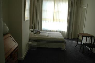 تختخواب و صبحانه Vondelparkmuseum Inn