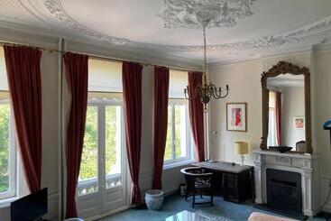 تختخواب و صبحانه Vondelparkmuseum Inn