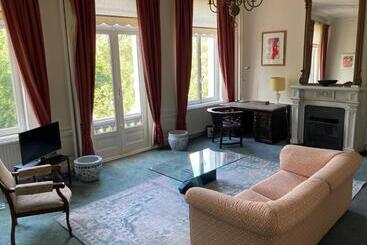 تختخواب و صبحانه Vondelparkmuseum Inn
