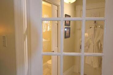 Briarwood Bed & Breakfast
