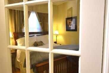 Briarwood Bed & Breakfast