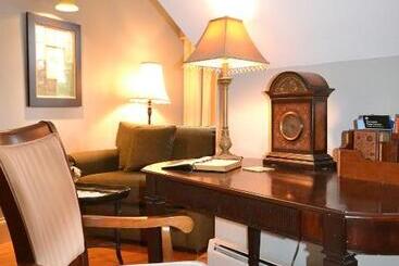 Briarwood Bed & Breakfast