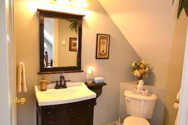 Briarwood Bed & Breakfast