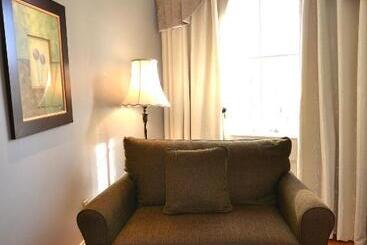 Briarwood Bed & Breakfast